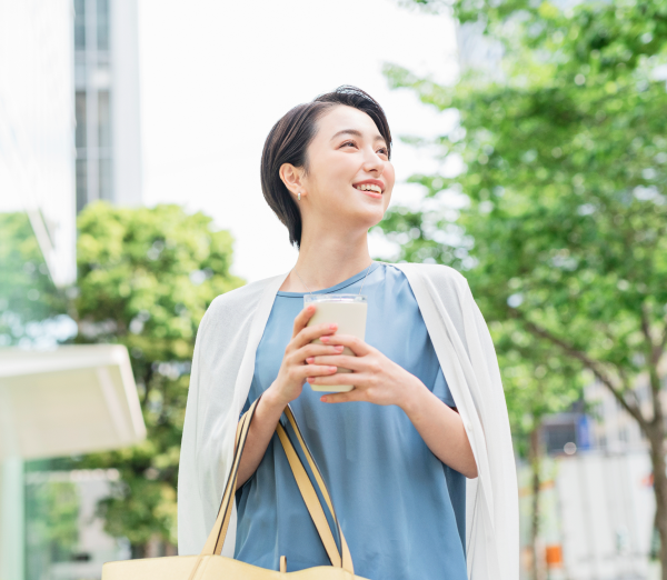 笑顔の女性